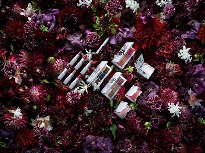 NARS×アーデム限定コスメ、花のように可憐なアイシャドーパレットやブランド初のリップパウダー コピー