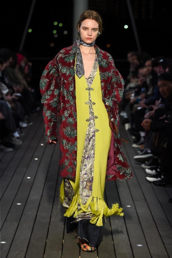 ファイブノット 2018-19年秋冬コレクション - ポルトガルの古都へと誘う、色・柄・マチエール コピー ファイブノット 2018-19年秋冬コレクション - ポルトガルの古都へと誘う、色・柄・マチエール コピー