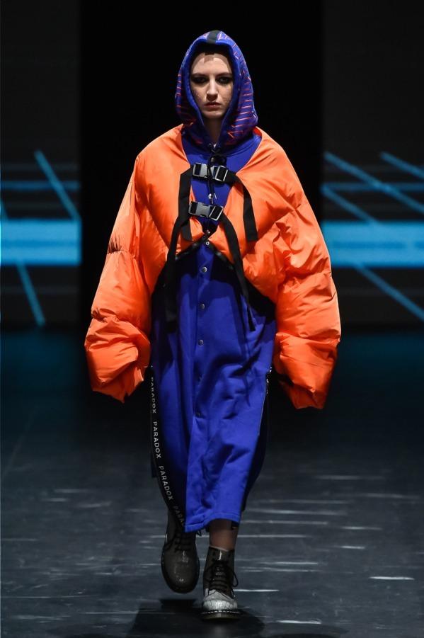 パラドックストーキョー 2018-19年秋冬コレクション - スタンダートをアグレッシヴに変えて コピー パラドックストーキョー 2018-19年秋冬コレクション - スタンダートをアグレッシヴに変えて コピー