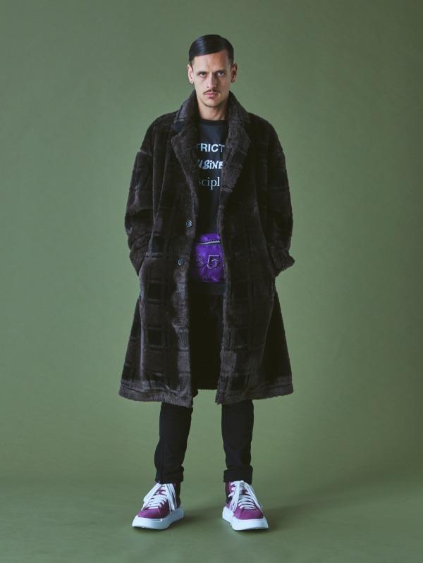 ダイエットブッチャースリムスキン 2018-19年秋冬コレクション - 表層の裏に隠された意味 コピー