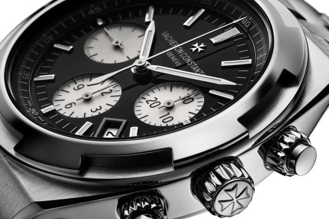 ヴァシュロン・コンスタンタンの腕時計「オーヴァーシーズ」にブラック文字盤モデル 