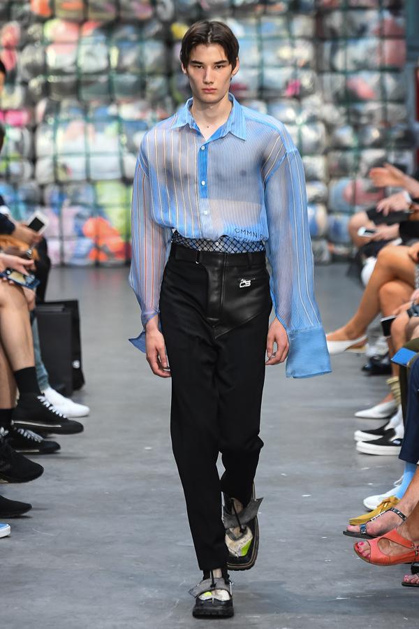 コモン スウェーデン 2019年春夏コレクション - ものの溢れる現代で、服の大儀を探して コピー コモン スウェーデン 2019年春夏コレクション - ものの溢れる現代で、服の大儀を探して コピー