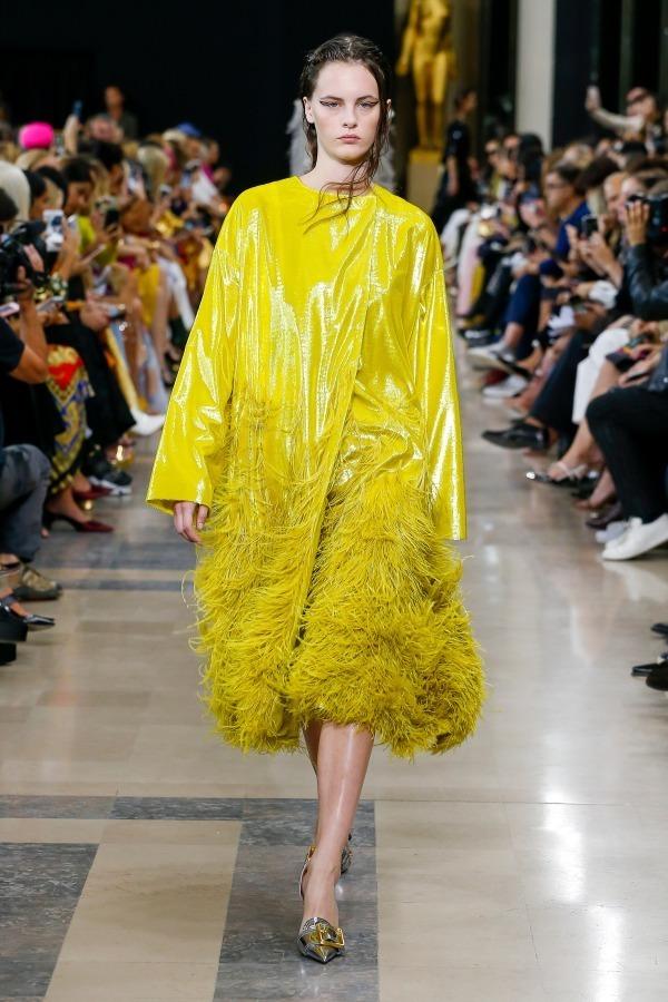 ロシャス 2019年春夏コレクション - 現代女性に必要なのは、野性的かつエレガントであること コピー