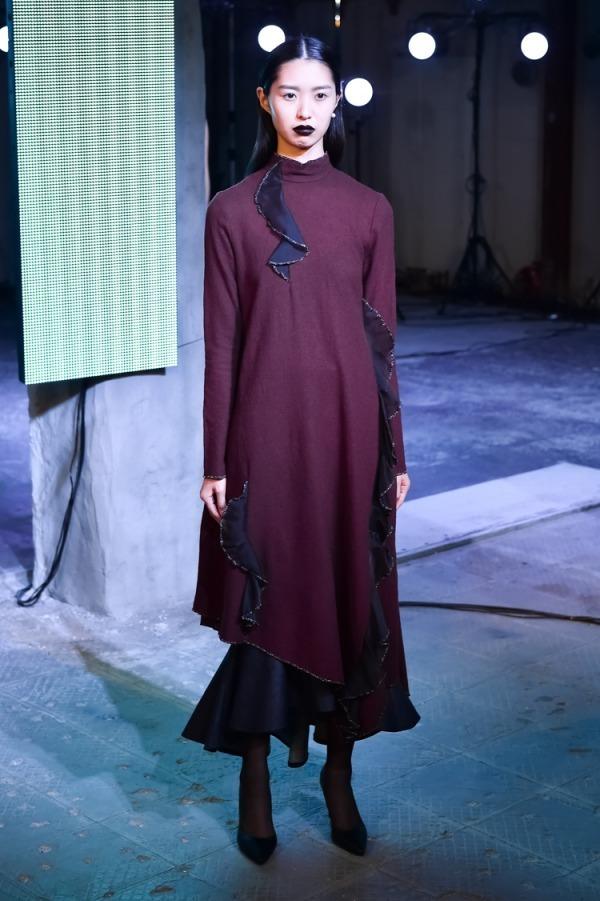 ラウタシー 2019年春夏コレクション、日常の光と音に溶け込むリアルな洋服 コピー ラウタシー 2019年春夏コレクション、日常の光と音に溶け込むリアルな洋服 コピー