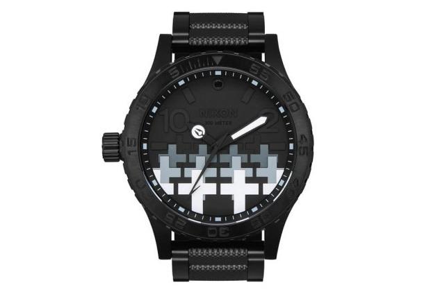 ニクソン×メタリカのコラボ腕時計 - “メタル・マスター”などジャケットをイメージしたデザイン 