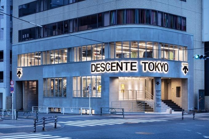 デサント最大の旗艦店「デサント トウキョウ」渋谷に、水沢ダウンやデサント ポーズ、ティースタンドも コピー