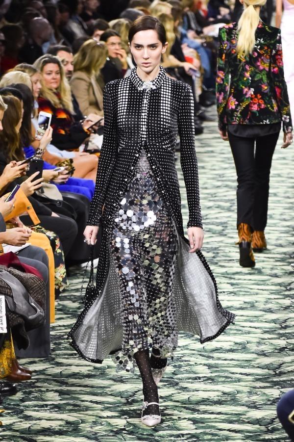 パコ ラバンヌ 2019年秋冬コレクション - ”ハリウッド黄金期”の社交場で女性たちが愛した装い コピー パコ ラバンヌ 2019年秋冬コレクション - ”ハリウッド黄金期”の社交場で女性たちが愛した装い コピー