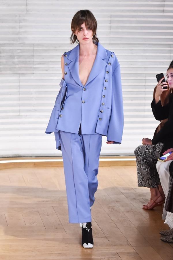 イーチ アザー 2019-20年秋冬コレクション - アイデア次第で"定番服”もプレイフルに コピー