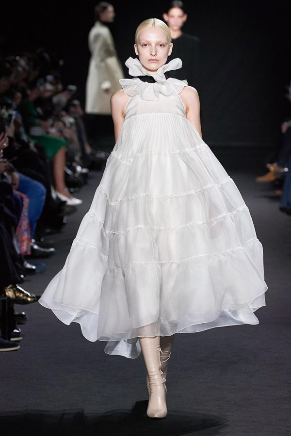 ロシャス 2019-20年秋冬コレクション - クチュールへの回帰 コピー