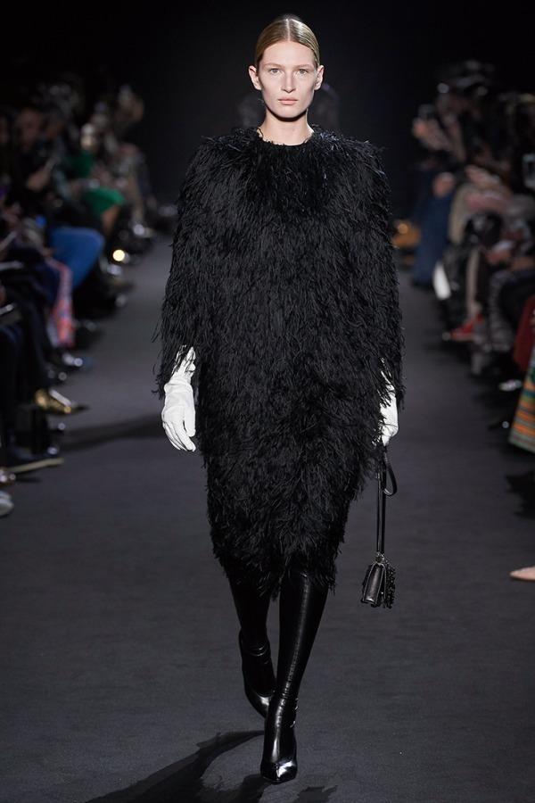 ロシャス 2019-20年秋冬コレクション - クチュールへの回帰 コピー