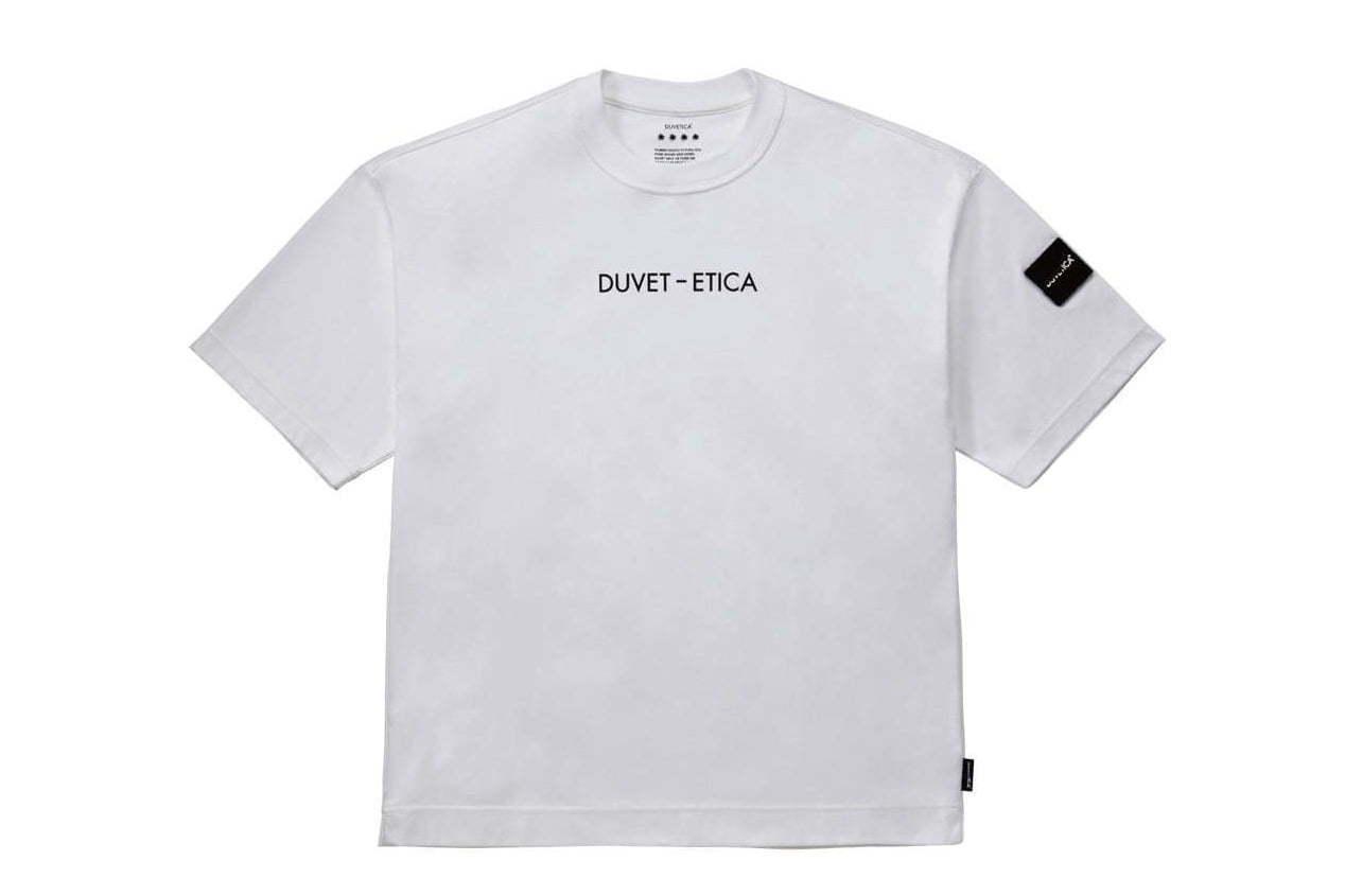 デュベティカ初のTシャツコレクションがユニセックスで登場、白×黒のモダンなデザイン 