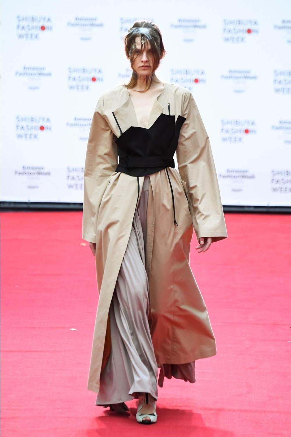 シロマ 2019-20年秋冬コレクション - 風を受けて揺れ動く、躍動する造形美 コピー シロマ 2019-20年秋冬コレクション - 風を受けて揺れ動く、躍動する造形美 コピー