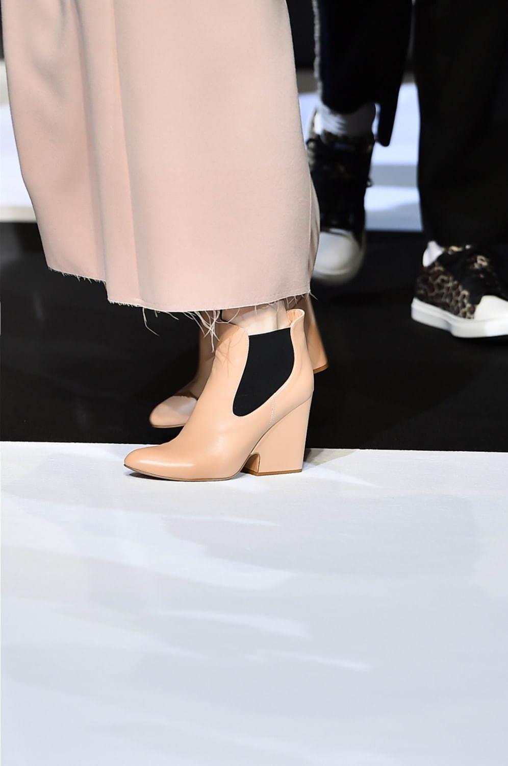 チノ 2019-20年秋冬コレクション、大人も楽しめる“エレガント”なグランジスタイル コピー