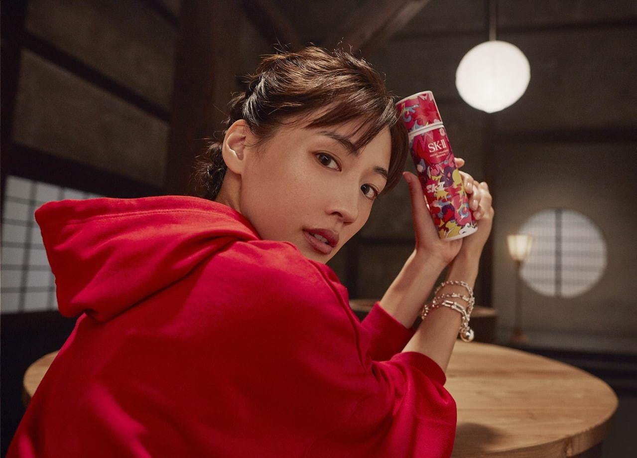 SK-II“ピテラ”のストーリーをモダンに進化させた新ムービー、世界観そのままクリスマス限定コフレも コピー SK-II“ピテラ”のストーリーをモダンに進化させた新ムービー、世界観そのままクリスマス限定コフレも コピー