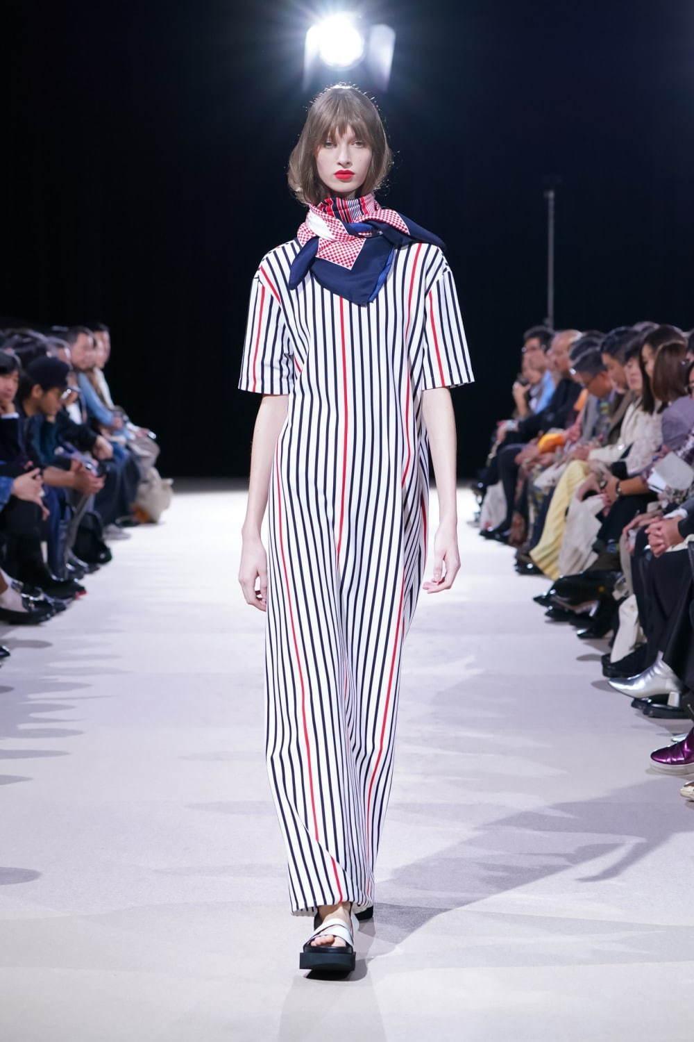 チノ 2020年春夏ウィメンズコレクション - 遊びをきかせたパリジェンヌスタイル コピー