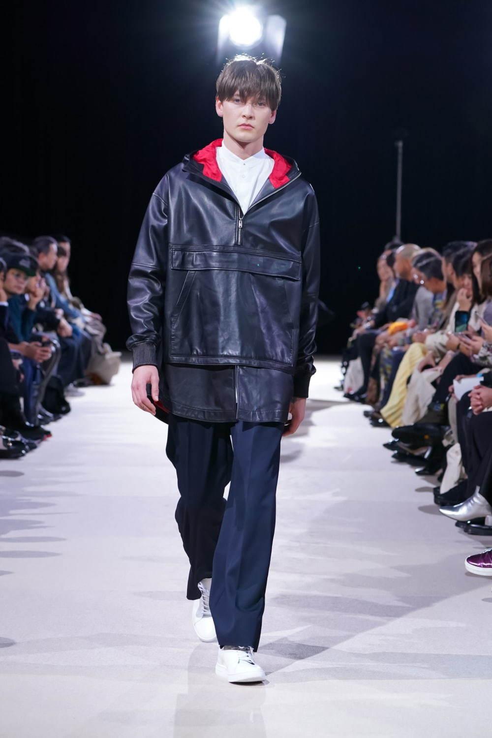 チノ 2020年春夏メンズコレクション - 大胆トリコロールカラーで遊ぶフレンチスタイル コピー チノ 2020年春夏メンズコレクション - 大胆トリコロールカラーで遊ぶフレンチスタイル コピー