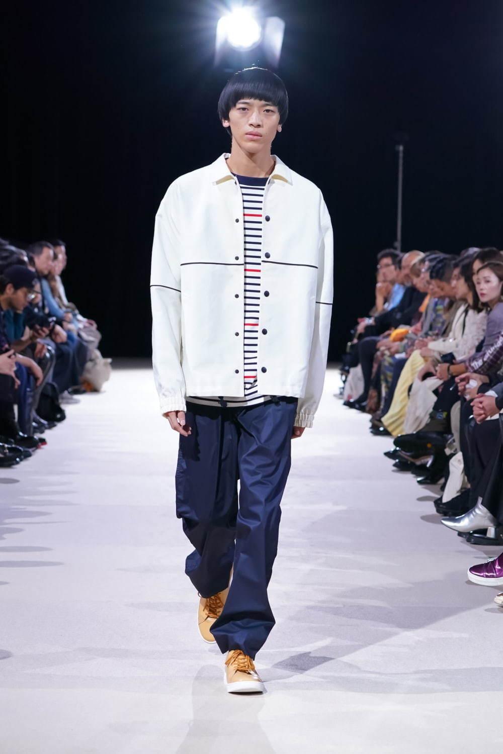 チノ 2020年春夏メンズコレクション - 大胆トリコロールカラーで遊ぶフレンチスタイル コピー チノ 2020年春夏メンズコレクション - 大胆トリコロールカラーで遊ぶフレンチスタイル コピー