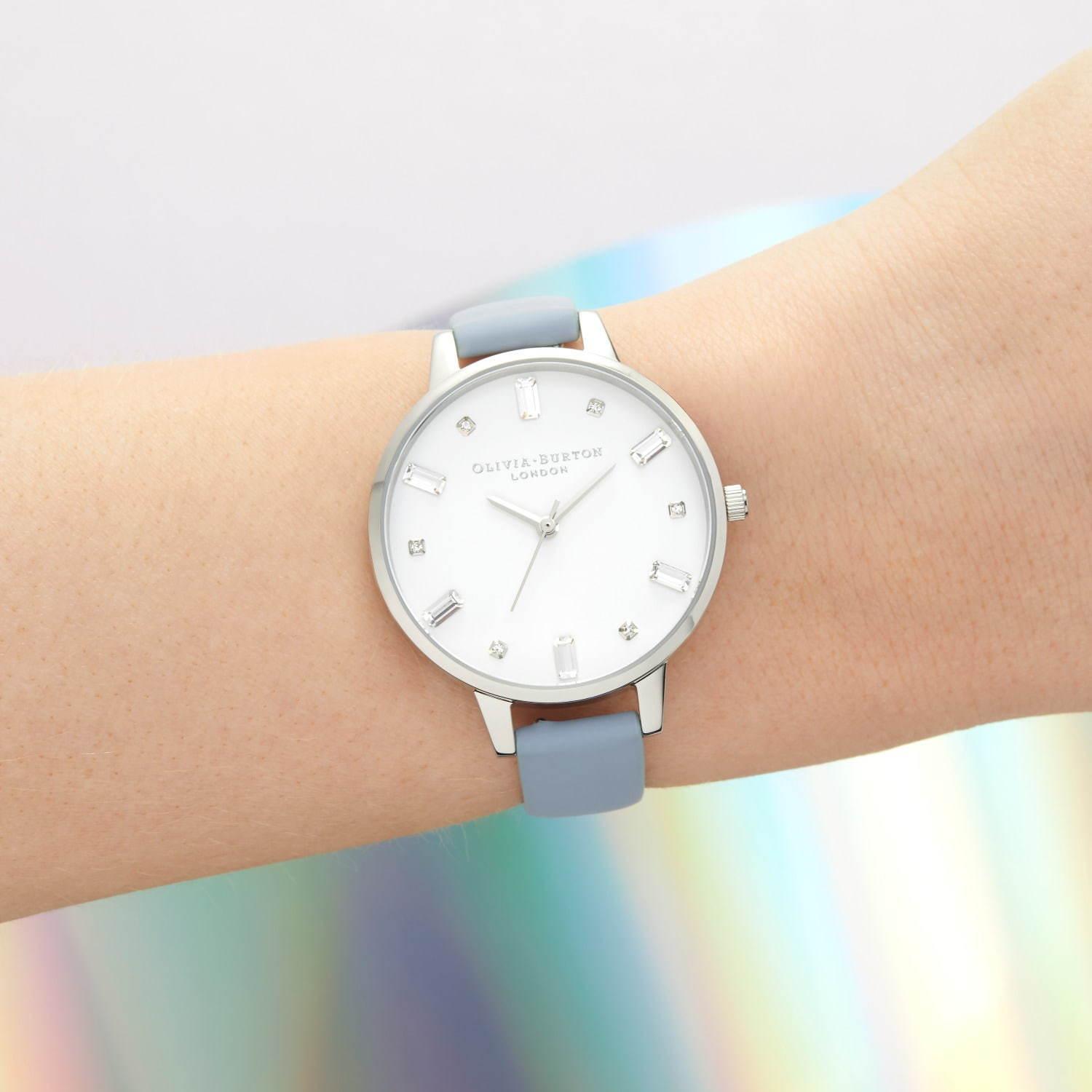 オリビア・バートン“スノードーム”型アニマル腕時計、スワロフスキークリスタルがシャラシャラ踊る コピー