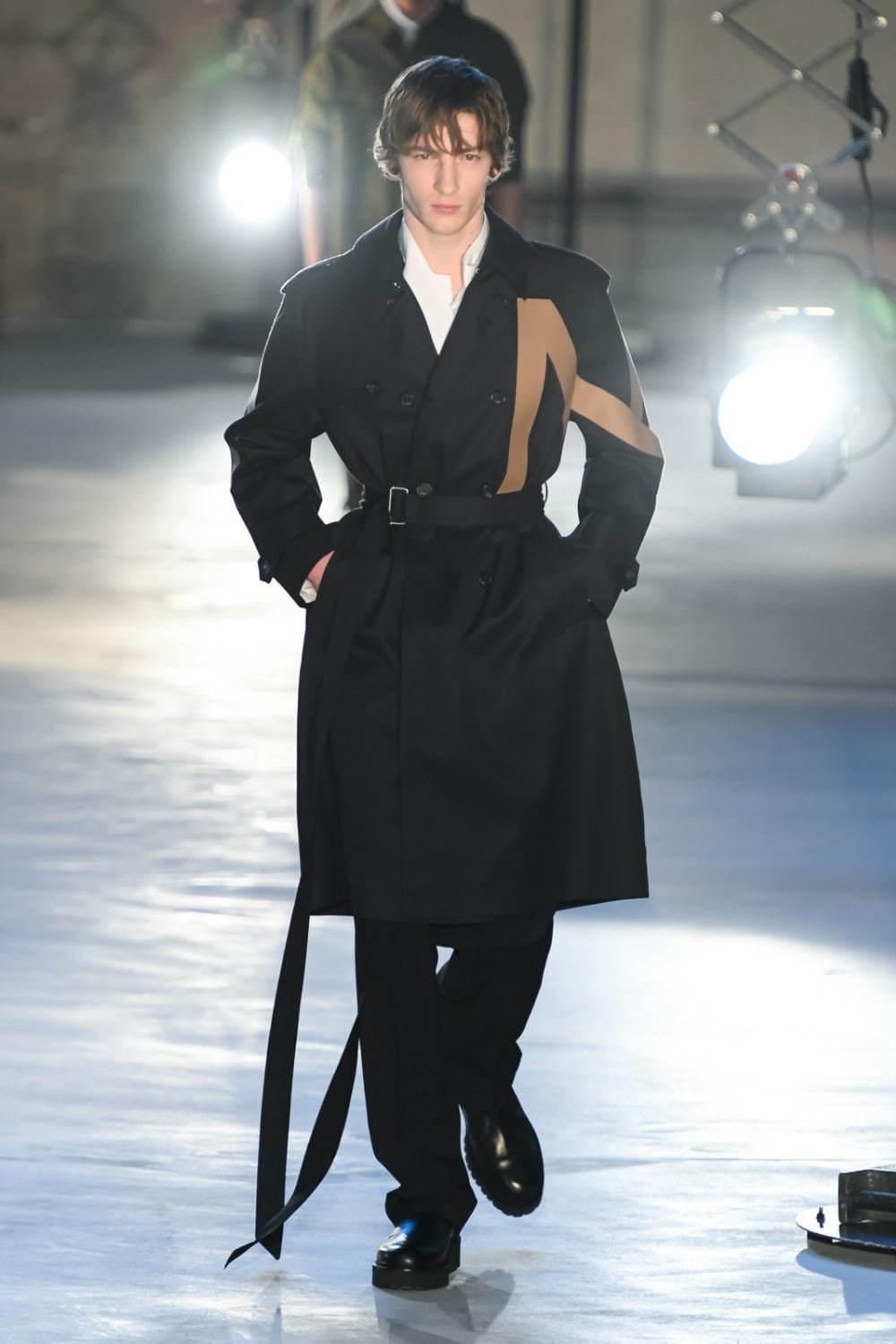 ヌメロ ヴェントゥーノ 2020-21年秋冬メンズコレクション - 定番服を個性的に着こなすには コピー