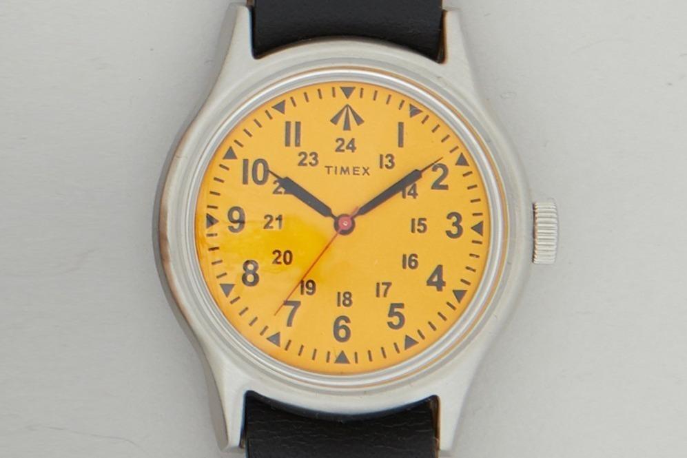 ナイジェル・ケーボン×タイメックスの腕時計第3弾、イギリス空軍の救命装置から着想したイエロー 