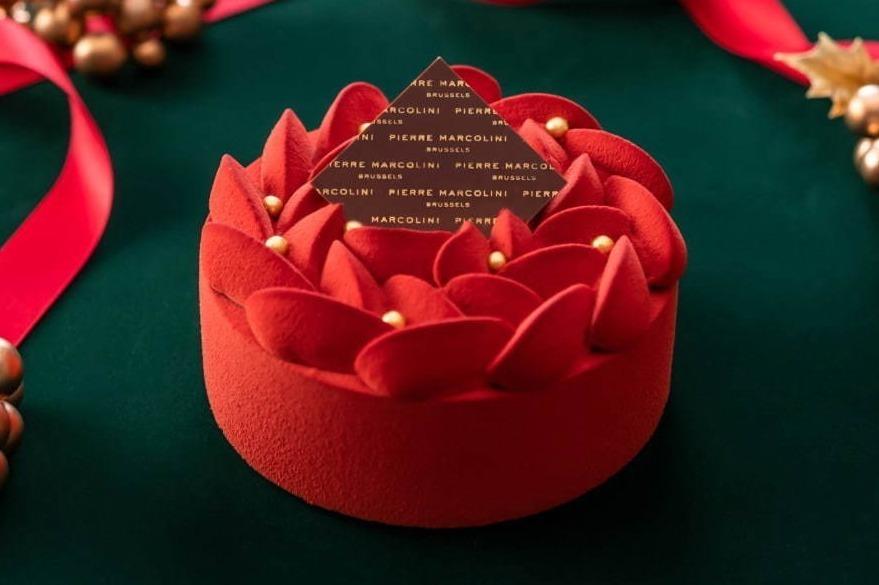 ピエール マルコリーニのクリスマス2020 - 真っ赤なビターチョコケーキ、オレンジを合わせて 