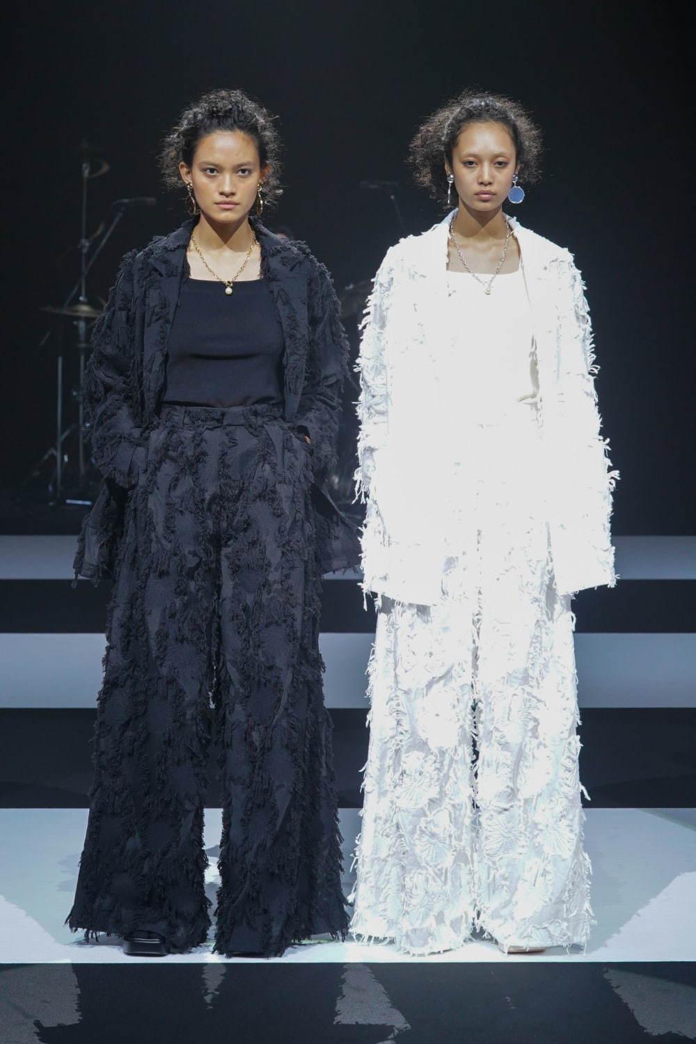 ハレ 2021年春夏メンズ・ウィメンズコレクション - 狂った鏡、“似ている”けれど“違う”2人 コピー ハレ 2021年春夏メンズ・ウィメンズコレクション - 狂った鏡、“似ている”けれど“違う”2人 コピー