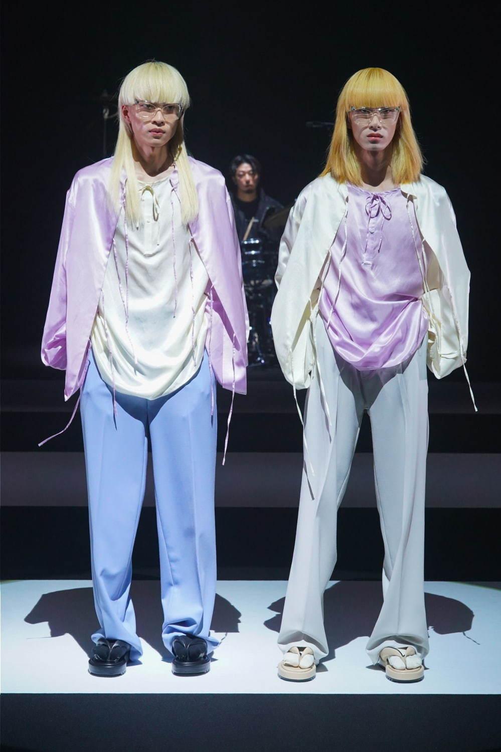 ハレ 2021年春夏メンズ・ウィメンズコレクション - 狂った鏡、“似ている”けれど“違う”2人 コピー ハレ 2021年春夏メンズ・ウィメンズコレクション - 狂った鏡、“似ている”けれど“違う”2人 コピー