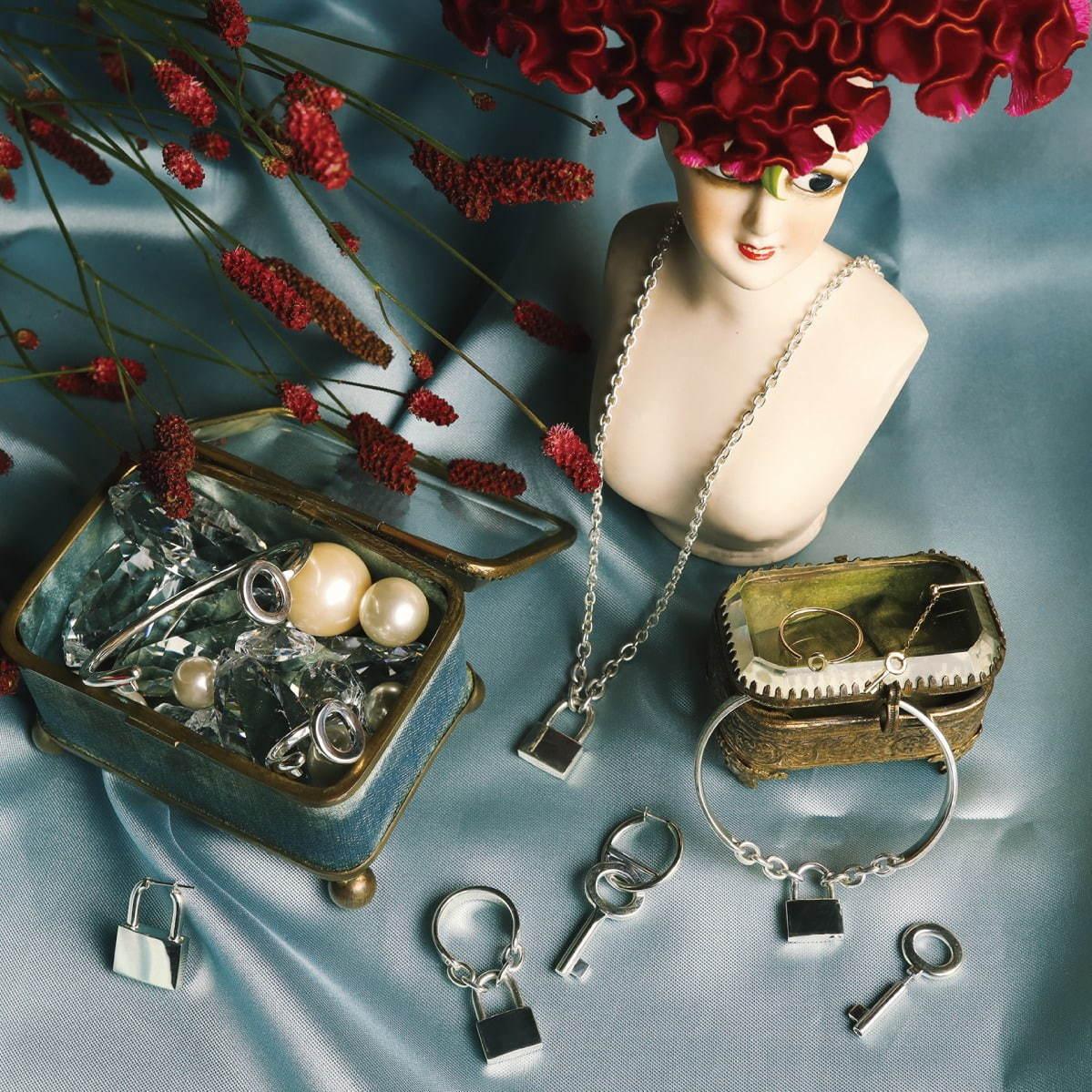 イー・エムの新作アクセサリー - “南京錠"ネックレスや“鍵”ブレスレット、天然石リングも コピー