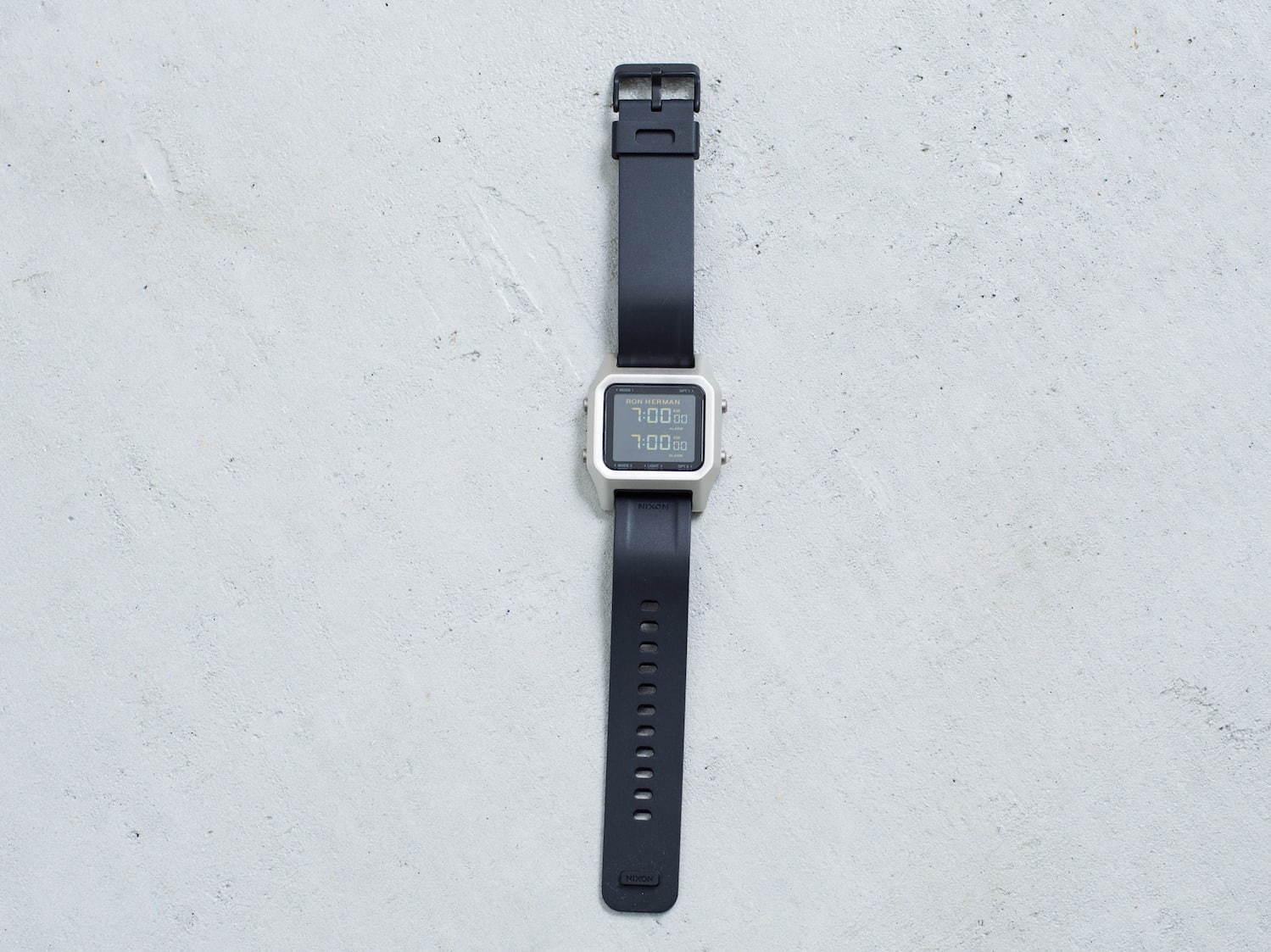 ニクソン×RHC ロンハーマンの新作腕時計、シルバーの超薄型ケース&カスタマイズ可能な液晶画面 コピー
