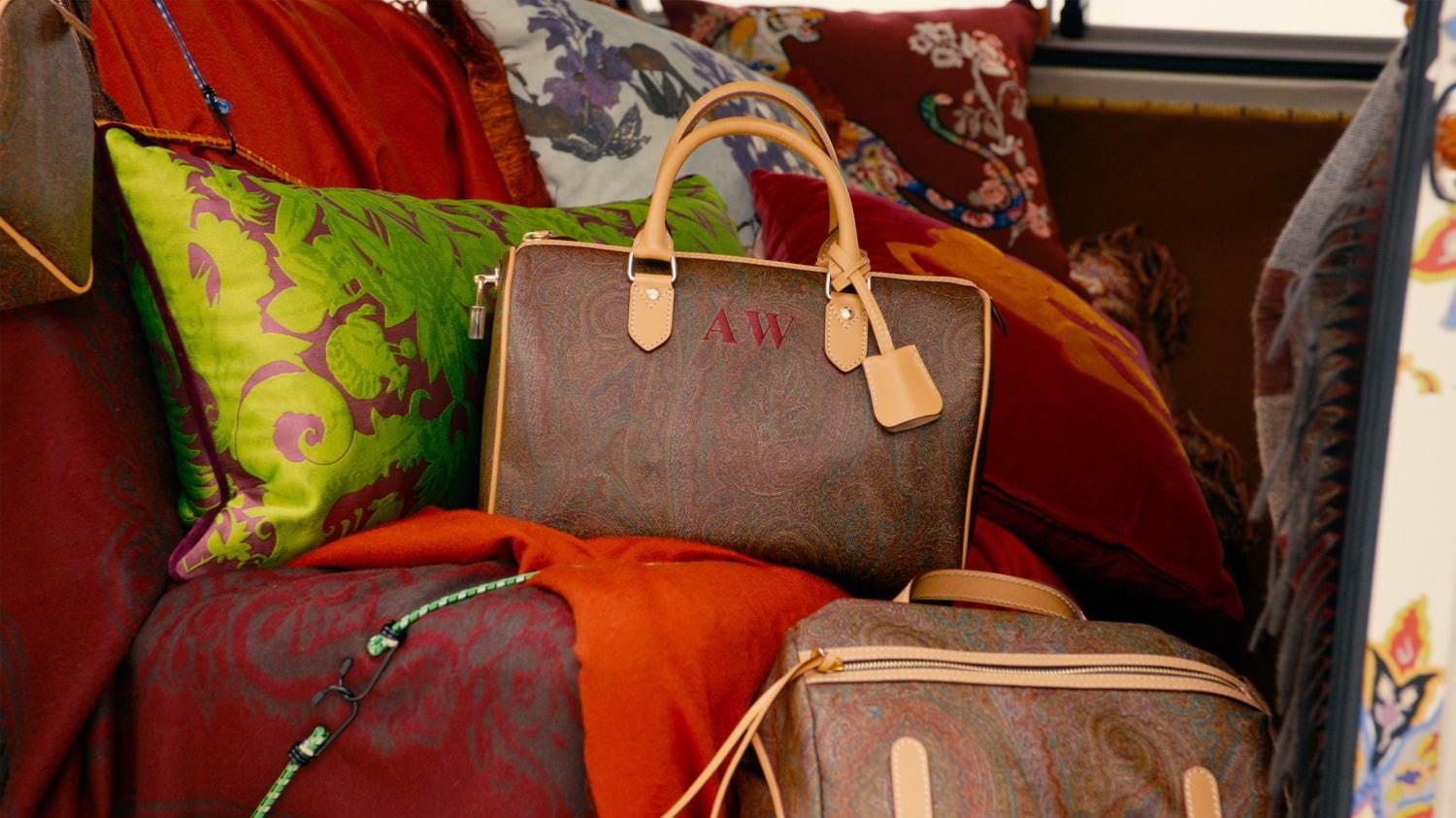 エトロがカスタマイズサービス「#ETROBYYOU」開始、ペイズリーアイテムにイニシャル刺繍を コピー