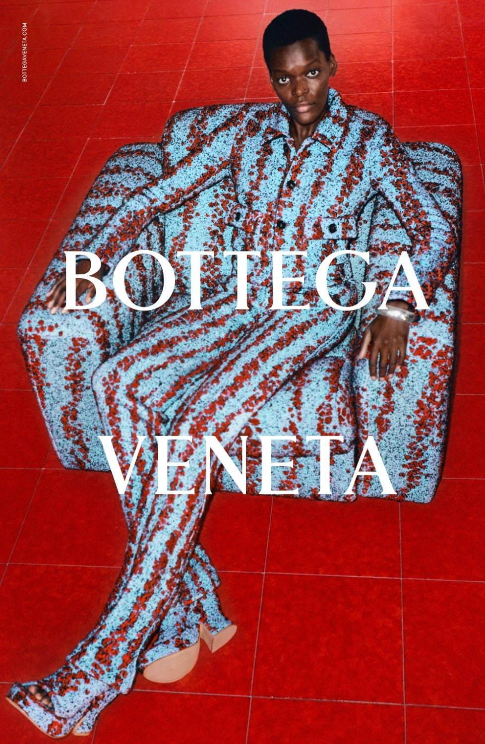 ボッテガ・ヴェネタ新作ウェッジサンダル＆メンズスリッポン、エッジィな配色×温かみのある素材感 コピー