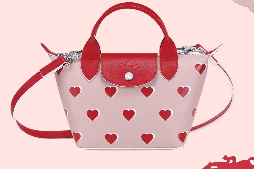 ロンシャンの‟真っ赤なハート柄”バレンタイン限定バッグ「ル プリアージュ キュイール」 