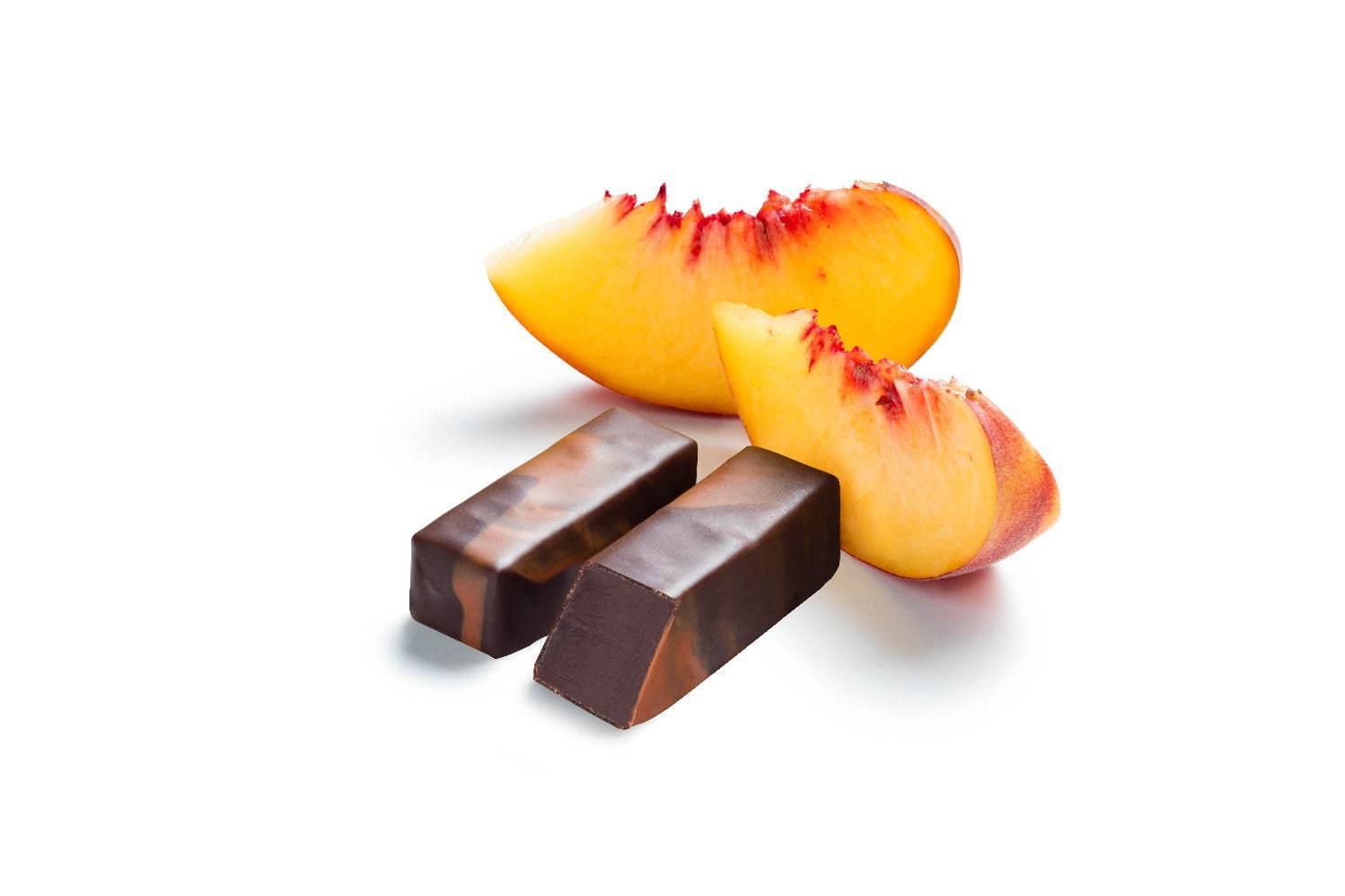 ラ・メゾン・デュ・ショコラのホワイトデー“ピーチ風味”のチョコレート、ポップな桃柄BOXで コピー
