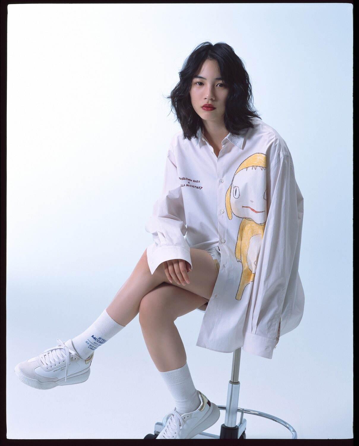 ステラ マッカートニー×奈良美智“挑発的な少女”が主役のユニセックスTシャツやニットなど コピー