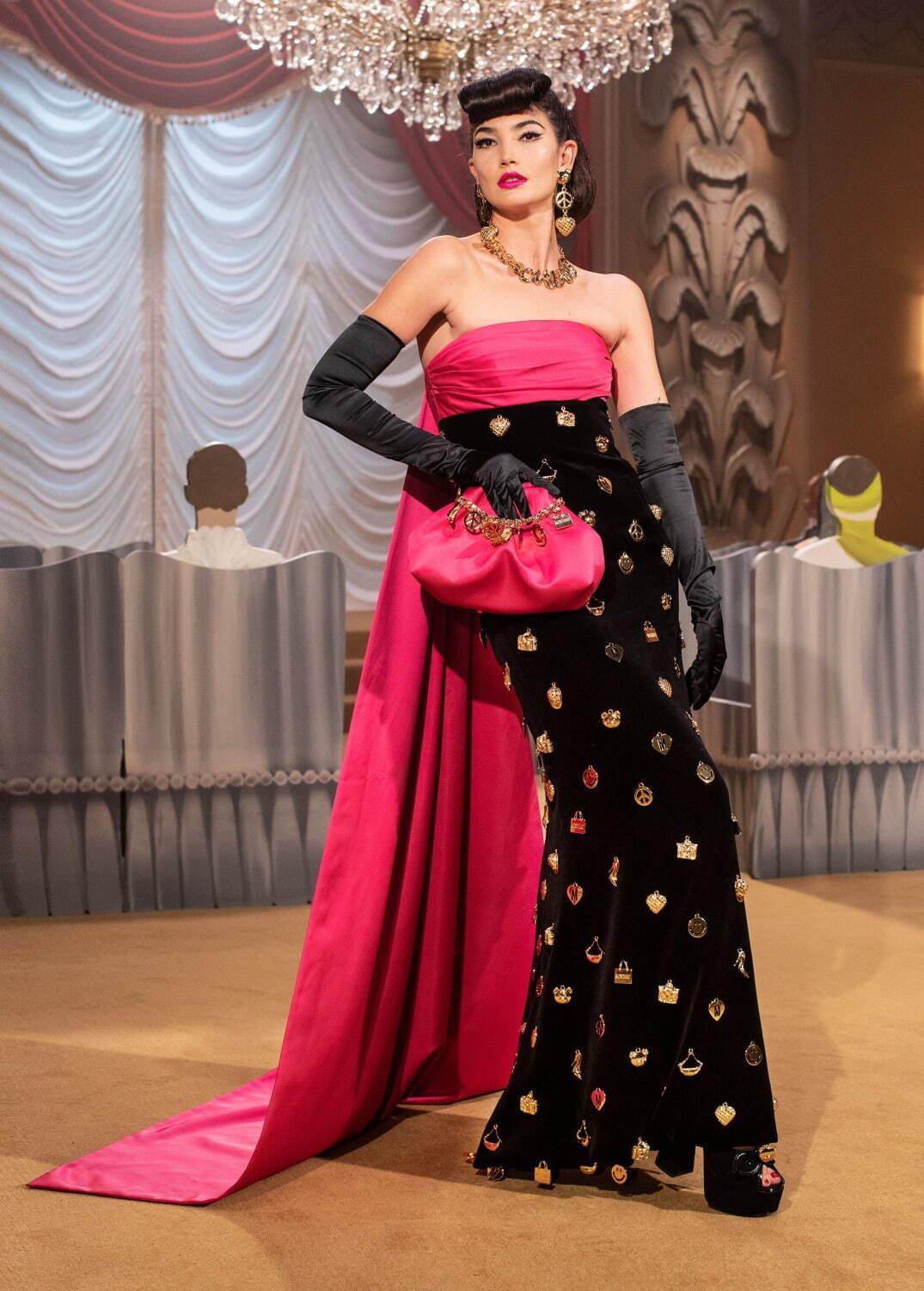 モスキーノ2020-21年秋冬ウィメンズコレクション、映画『ザ・ウィメン』で描かれた世界 コピー