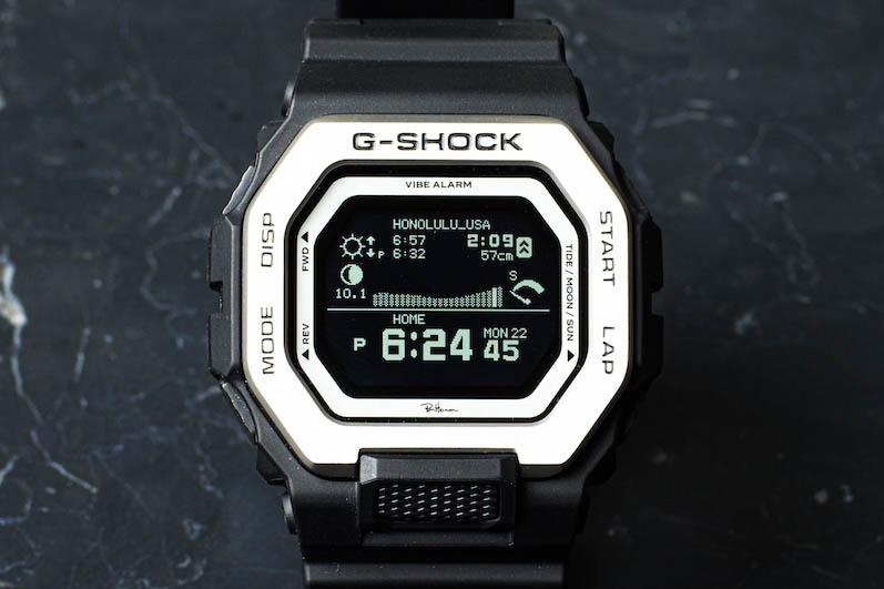 ロンハーマンからG-SHOCK「GBX-100」初の別注モデル、ブラック＆ホワイトでミニマルに 