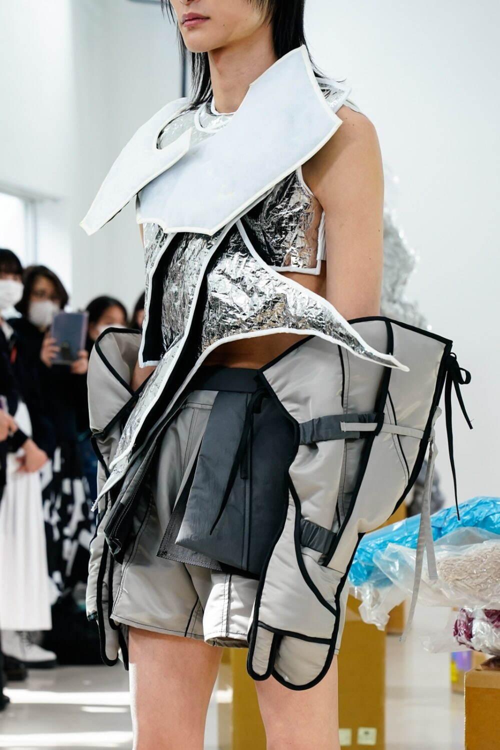 バルムング 2021-22年秋冬コレクション - 解体と再構築、未知なるものへの挑戦 コピー バルムング 2021-22年秋冬コレクション - 解体と再構築、未知なるものへの挑戦 コピー