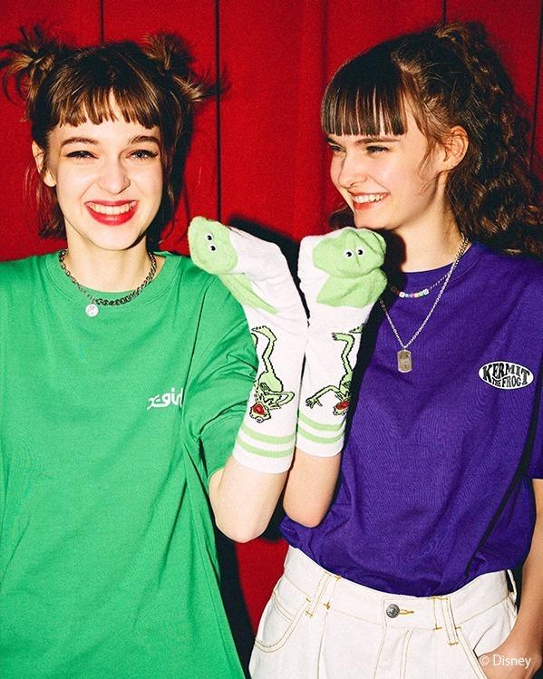 X-girlとディズニー映画『ザ・マペッツ』の限定ウェア、カーミットやロゴを配したTシャツ＆バッグ コピー