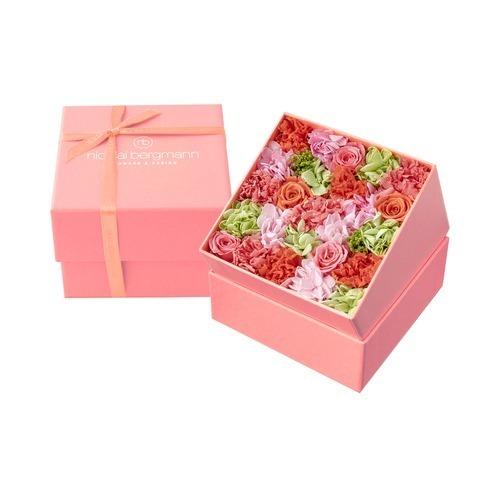 ニコライ バーグマン“母の日”限定フラワーボックス、ピンクグラデ＆優しい色彩のバラやカーネーション コピー