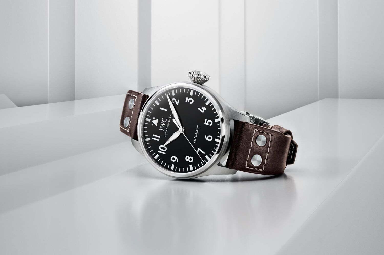 IWC「ビッグ・パイロット・ウォッチ」43mmケースの21年新作、装着感が向上した3針腕時計 