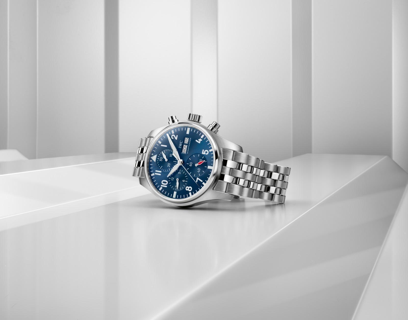 IWC「パイロット・ウォッチ」2021年新作に41mmケースのクロノグラフ腕時計、青or緑の文字盤 コピー IWC「パイロット・ウォッチ」2021年新作に41mmケースのクロノグラフ腕時計、青or緑の文字盤 コピー