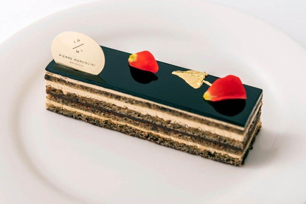 ピエール マルコリーニ“薔薇の花びら”乗せた限定ケーキが銀座本店で、人気のハート型ケーキも 