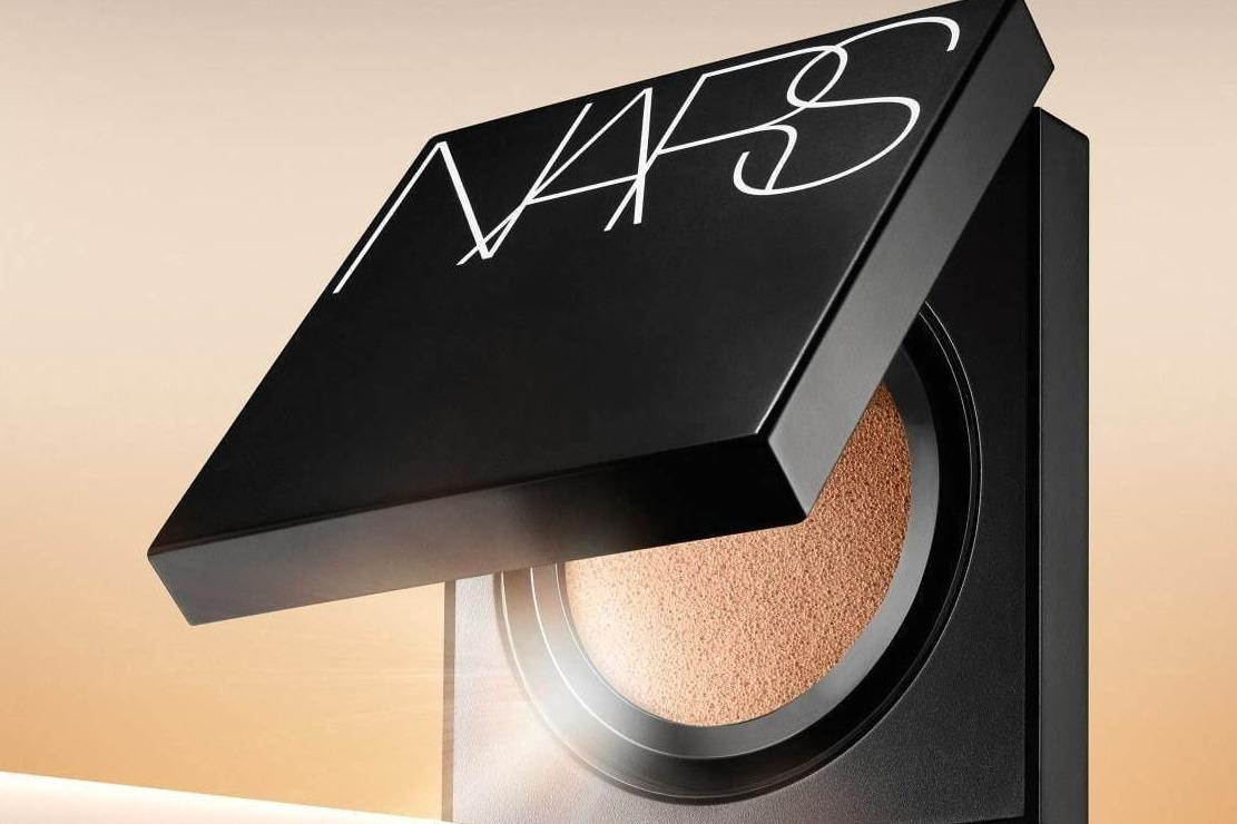 NARS“自然なツヤ”が続く人気クッションファンデーションに限定ダブルレフィル 