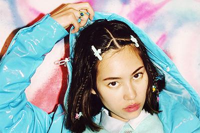 水原希子×オープニングセレモニー、コラボ第二弾はストリートに集うバッドガールがイメージソース 