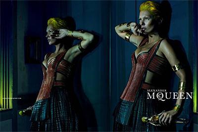 【動画】アレキサンダー マックイーンの広告にケイト・モス登場、暗闇の世界の謎の女性に扮する 