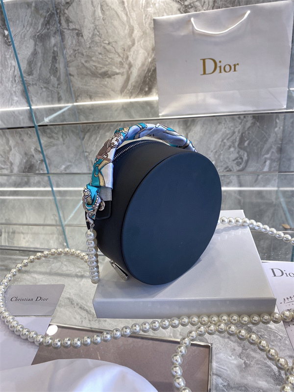 Dior5.jpg