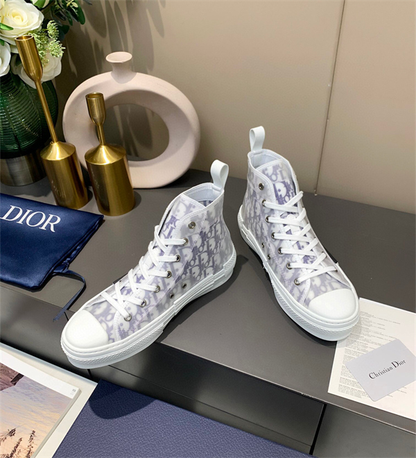 男女とも愛用されDIOR ディオール コピー ハイトップスニーカー B23 男女とも愛用されDIOR ディオール コピー ハイトップスニーカー B23