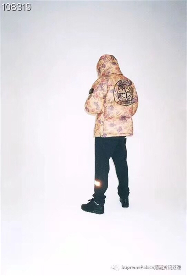 STONE ISLAND ストーンアイランド コピー ダウンジャケット