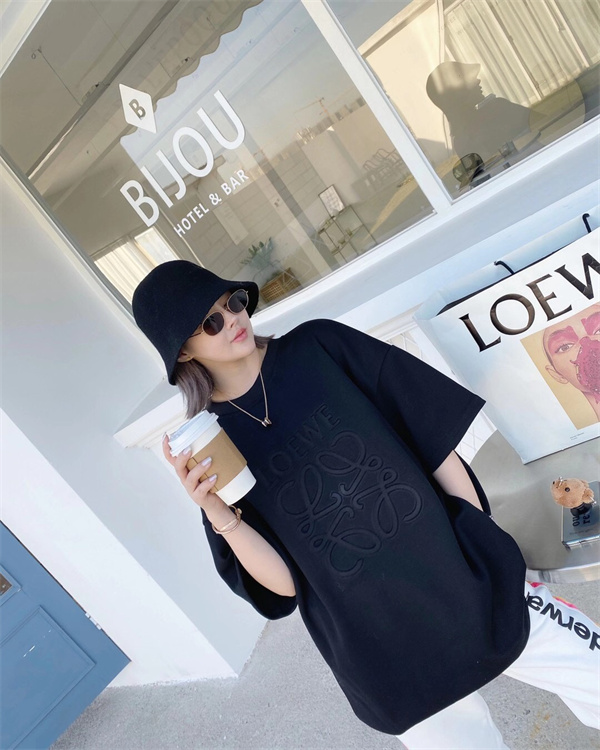 Loewe ロエベ 半袖ｔシャツ 2021人気  偽物