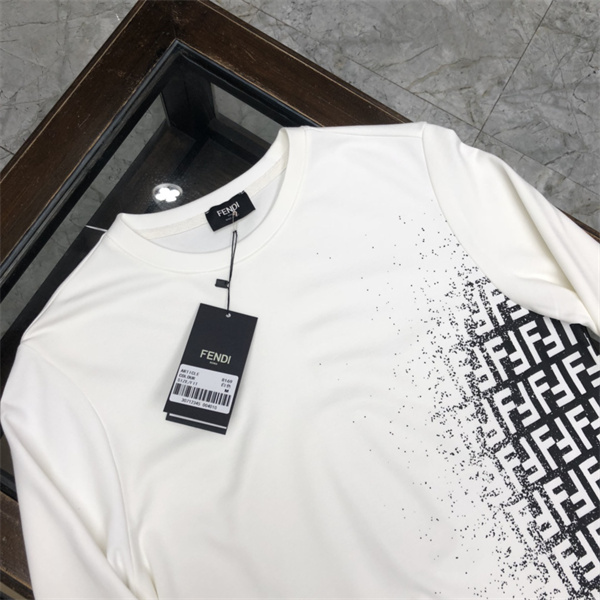 FENDI パーカー スウェット 激安 コピー